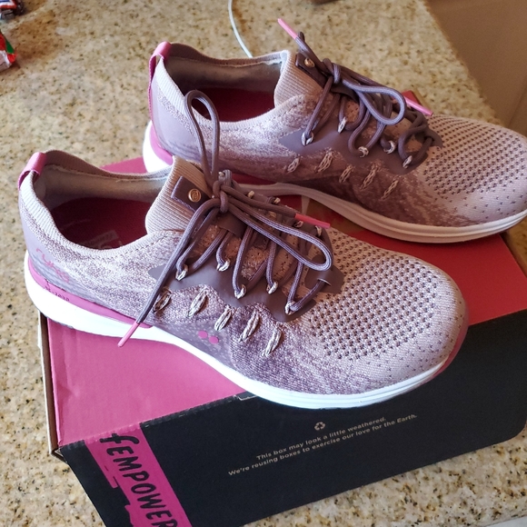 Ryka Women's Momentum 2.0 Walking Sneaker, Violet Ice, Size 7 - Picture 2 of 6